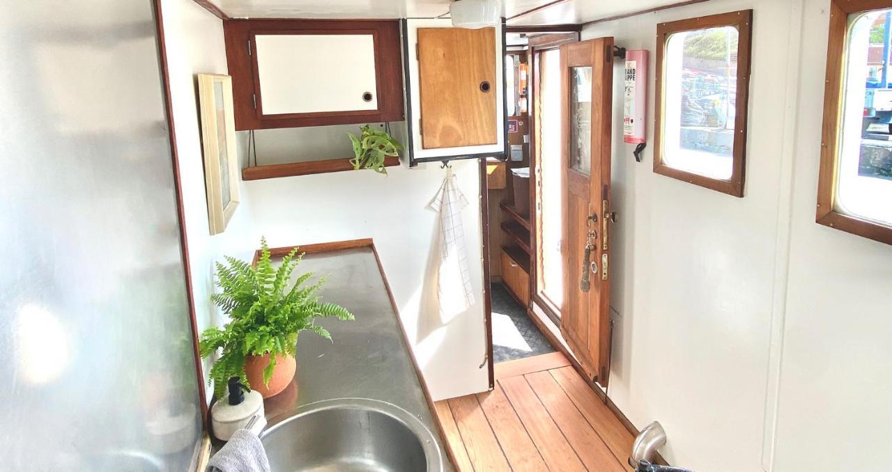 Varra Water - Unique Boat Accomodation - Bornholm - Fjaelstavn Neksø Екстериор снимка